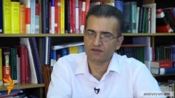 Սահմանադրության նախաբանն ու Անկախության հռչակագրին հղումը փոխելու համար պետք է նոր Սահմանադրություն. սահմանադրագետ