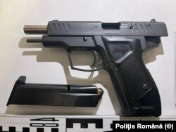 Poliția Română a descoperit această armă în timpul percheziției făcută la mașina în care se afla Horațiu Potra.