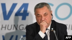 Лидерът на НФСБ поиска спешен коалиционен съвет и обяви, че ГЕРБ е в коалиция с ДПС.