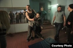 Знімальний майданчик «Із зав’язаними очима»