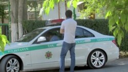 Aşgabadyň polisiýasy içerki zähmet migrantlaryny saklaýar; zibil dörýän adamlar has köp göze ilýär