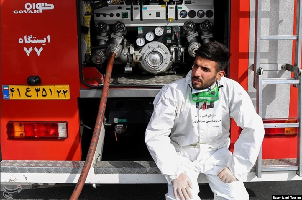 Иран тұрғындары билікті әу баста қауіпті вирусқа тосқауыл қоюға қажетті шараларды дер кезінде қабылдаған жоқ деп айыптайды.