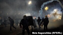 Зазначається, що їх затримали за вчинення адміністративних правопорушень. 