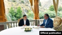 Кыргызстандын президенти Садыр Жапаров менен Тажикстандын лидери Эмомали Рахмондун жолугушуусу. Тажикстан.