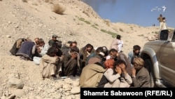 تصویر آرشیف: تعدادی از افراد معتاد به مواد مخدر در کابل 