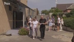 "Жанып кеткен". 55 украин сарбазы қаза тапқан Полтавадан репортаж