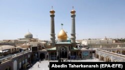 آرشیف، یکی از زیارت‌های ایران