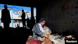 Газанын 17 жаштагы тургуну Хала ал-Maсри кезектеги бомбалоодон кийин, 3-август, 2025-жыл