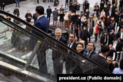 Шавкат Мирзияев Tashkent City Mall орталығының ашылу рәсімінде. Ташкент, 5 наурыз, 2024 жыл.