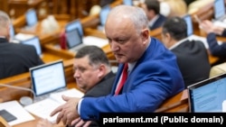 Igor Dodon în timpul ședinței Parlamentului din 12 decembrie 2025