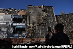 Ліквідація пожежі в Києві після російської атаки, 7 листопада 2024 року