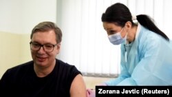 Сербиянын президенти Александр Вучич эмделүүдө.