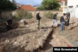 Раскопки на участке античной дороги в районе улицы Челнокова в Севастополе