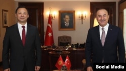 Руслан Казакбаев менен Мевлүт Чавушоглу. 10-ноябрь, 2020-жыл.