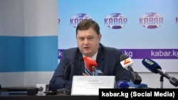 Егор Скобеев на одной из пресс-конференций правительства.