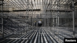 Кој пријавен, кој не, а некој само на дел од платата.