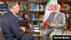 کمال خرازی (راست)، مشاور بین‌الملل رهبر جمهوری اسلامی