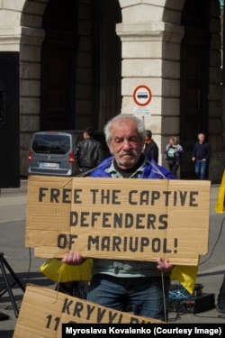 Учасник української акції у Відні, Австрія, 9 травня 2025 рік