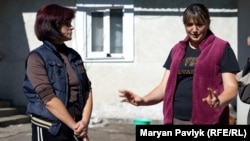 Сусіди розповідають про випадок з ТЦК і доглядають за господарством