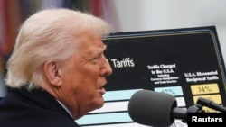 Президент США Дональд Трамп виступає з промовою про тарифи в Рожевому саду Білого дому у Вашингтоні, округ Колумбія, США, 2 квітня 2025 року