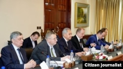 د ملا برادر د دفتر په وینا، دغه روسي مقام د ولادیمیر پوتین په لارښوونه کابل ته راغلی و او په‌‌‌‌دې سفر کې د افغانستان لپاره د روسیې ځانګړی استازی او د صدراعظم مرستیال یې ملتیا کړې ده.