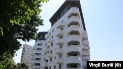 Fostul șef al LPF spune că nu a avut nicio idee că terenul ar fi fost obținut printr-un fals. „Am plătit 1,2 milioane de euro pe teren, am construit prin bancă", a spus acesta pentru Europa Liberă.