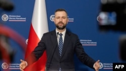 Владислав Косіняк-Камиш планує обговорити з українським колегою військову співпрацю, подальшу підтримку України та безпекову ситуацію