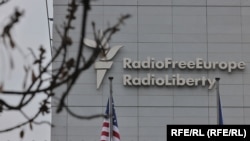 Рішення від 24 березня означає, що RFE/RL отримає 7,46 мільйона доларів - суму, що покриває період з 1 по 14 березня, тобто за день до того, як USAGM заявило про припинення надання гранту RFE/RL.