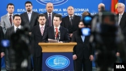 Премиерот Груевски и владините министри 