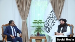 د طالبانو بهرنیو چارو وزیر امیر خان متقي د روان ۲۰۲۵ز کال د اکتوبر پر ۲۷مه په کابل کې د افغانستان لپاره د هند ځانګړي استازي آنند پرکاش سره ملاقات کړی وو. پخوانی انځور