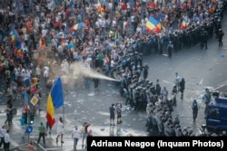 Mai multe persoane au fost rănite pe 10 august 2018 la un protest la care au participat mai mulți români din diaspora.