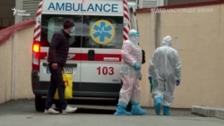 «Все одно всі заражаються». В Україні після послаблення карантину зростає кількість інфікованих коронавірусом (відео)