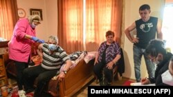 Scăderea ritmului de vaccinare în țară se datorează și lipsei unei strategii eficiente cu privire la vaccinarea la țară.