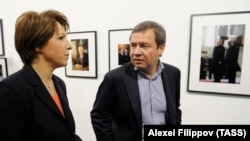 Колишній глава адміністрації президента Росії Валентин Юмашев з дружиною, донькою першого президента Росії, Тетяною Дяченко. Фото ІТАР-ТАСС/ Олексій Філіппов