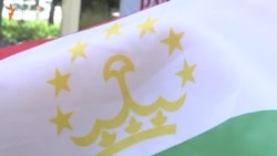 Национальные флаги Таджикистана изъяты из продажи