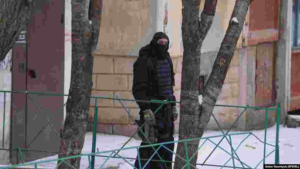 Эмиль Курбединов является адвокатом у нескольких фигурантов &laquo;дела Хизб ут-Тахрир&raquo;, а также крымского журналиста&nbsp;Николая Семены