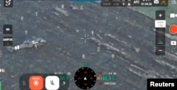 Скріншот з відео, на якому, як заявляється, відбувається висадка спецпризначенців ГУР МО України з гелікоптера Black Hawk у Покровську. Відео 31 жовтня оприлюднила низка західних джерел