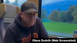 Скриншот із відео, на якому зафіксовано інцидент у швейцарському потязі