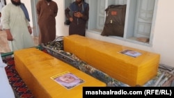 په میرلي کې د پوځ په مبینه برید کې د وژل شوو ماشومانو جسدونه. انځور له ارشیفه.
