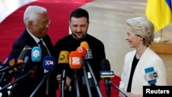 Ukrainian President Volodymyr Zelenskyy, European Council President Antonio Costa, and European Commission President Ursula von der Leyen at a special EU summit in Brussels.