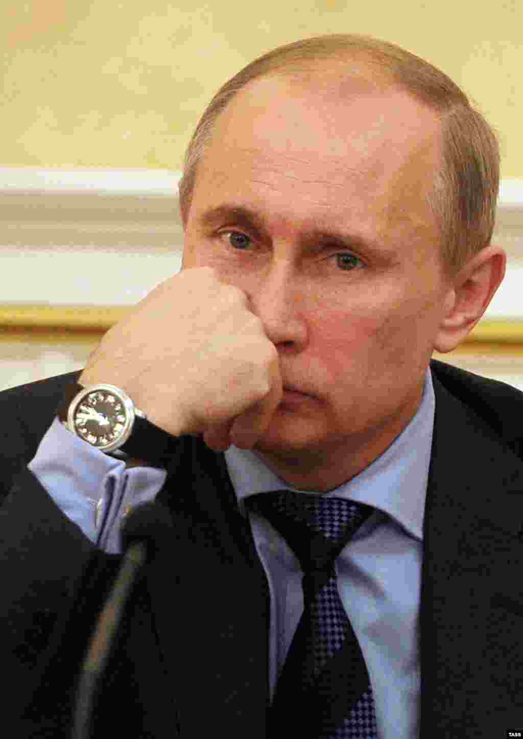 Putin reportedly has a large collection of luxury watches, including some made by the Swiss watchmaker Blancpain. His collection is reputed to be worth nearly $700,000. 