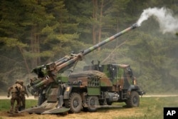 The SAFE program could boost the production of weapons within the EU, such as this French-made howitzer. (file photo)
