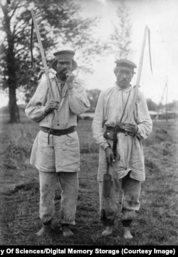 Украинские крестьяне на фотографии из личного архива украинского археолога Федора Вовка