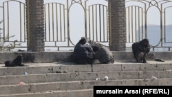 شماری از معتادین در شهر کابل