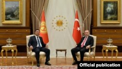 Садыр Жапаров жана Режеп Тайып Эрдоган. 9-июнь, 2021-жыл. Анкара шаары.