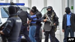 Австрин полицино лаьцна, террорхо хила мега аьлла, шеко йолу стаг. Архивера сурт. 