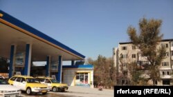 تصویر آرشیف : تانک تیل در منطقه مکروریان کابل 