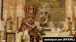 Արցախի թեմի առաջնորդ Վրթանես եպիսկոպոս Աբրահամյան, արխի