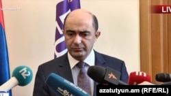 «Լուսավոր Հայաստան» խմբակցության ղեկավար էդմոն Մարուքյան