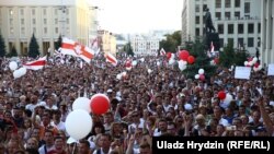 Минскидеги миңдеген киши катышкан жүрүш, 16-август, 2020-жыл.